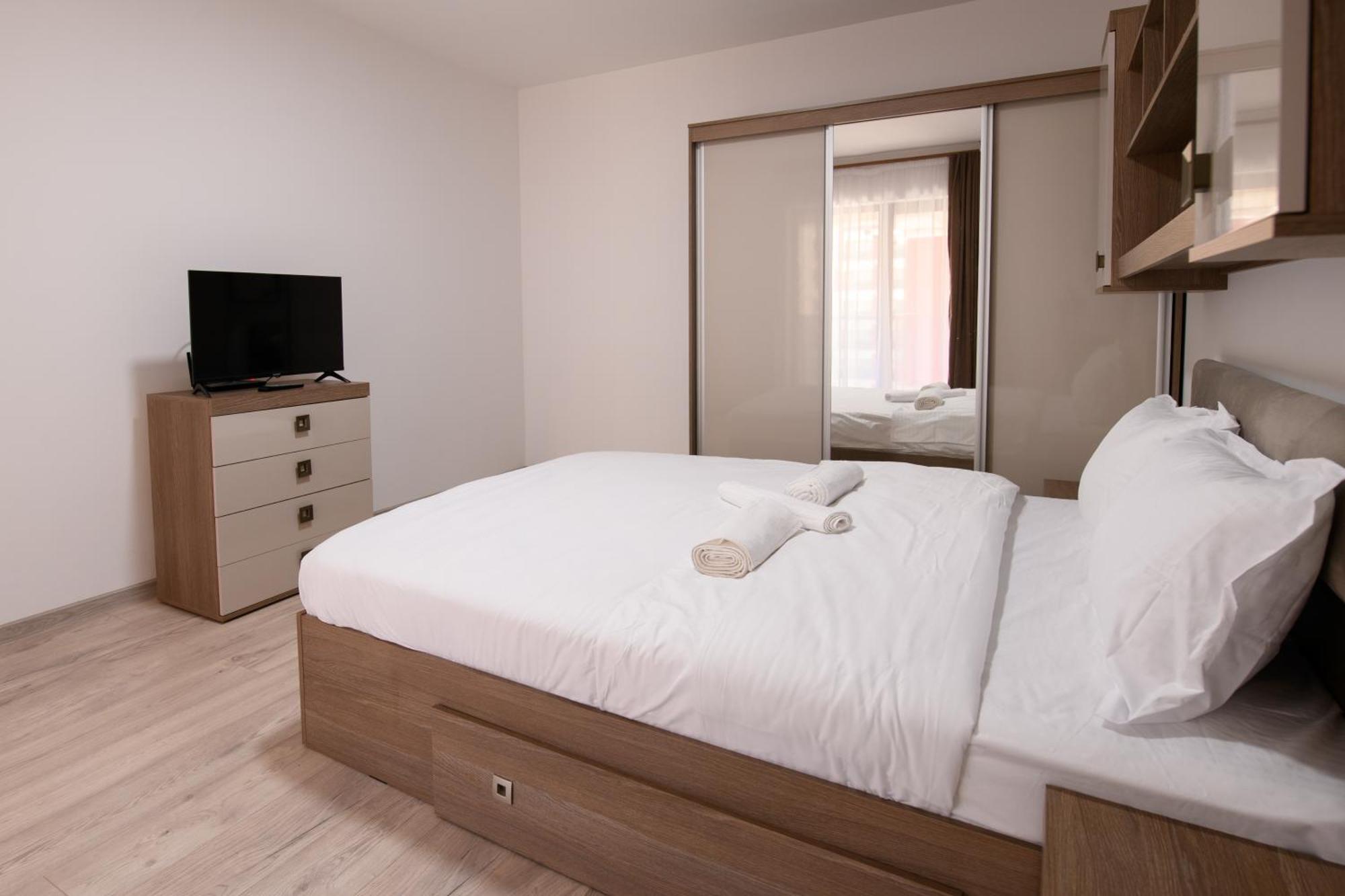 Smart Living Plaza Apartment Bucharest Luaran gambar