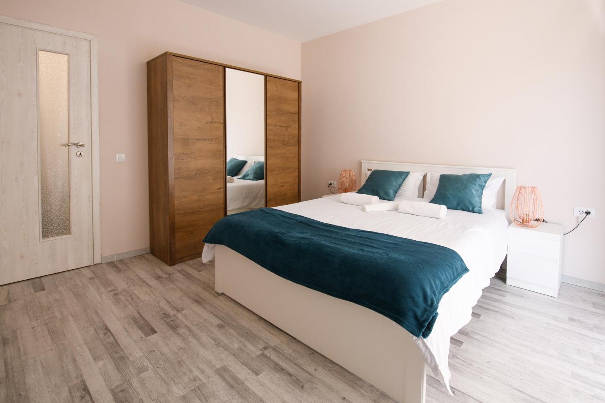 Smart Living Plaza Apartment Bucharest Luaran gambar